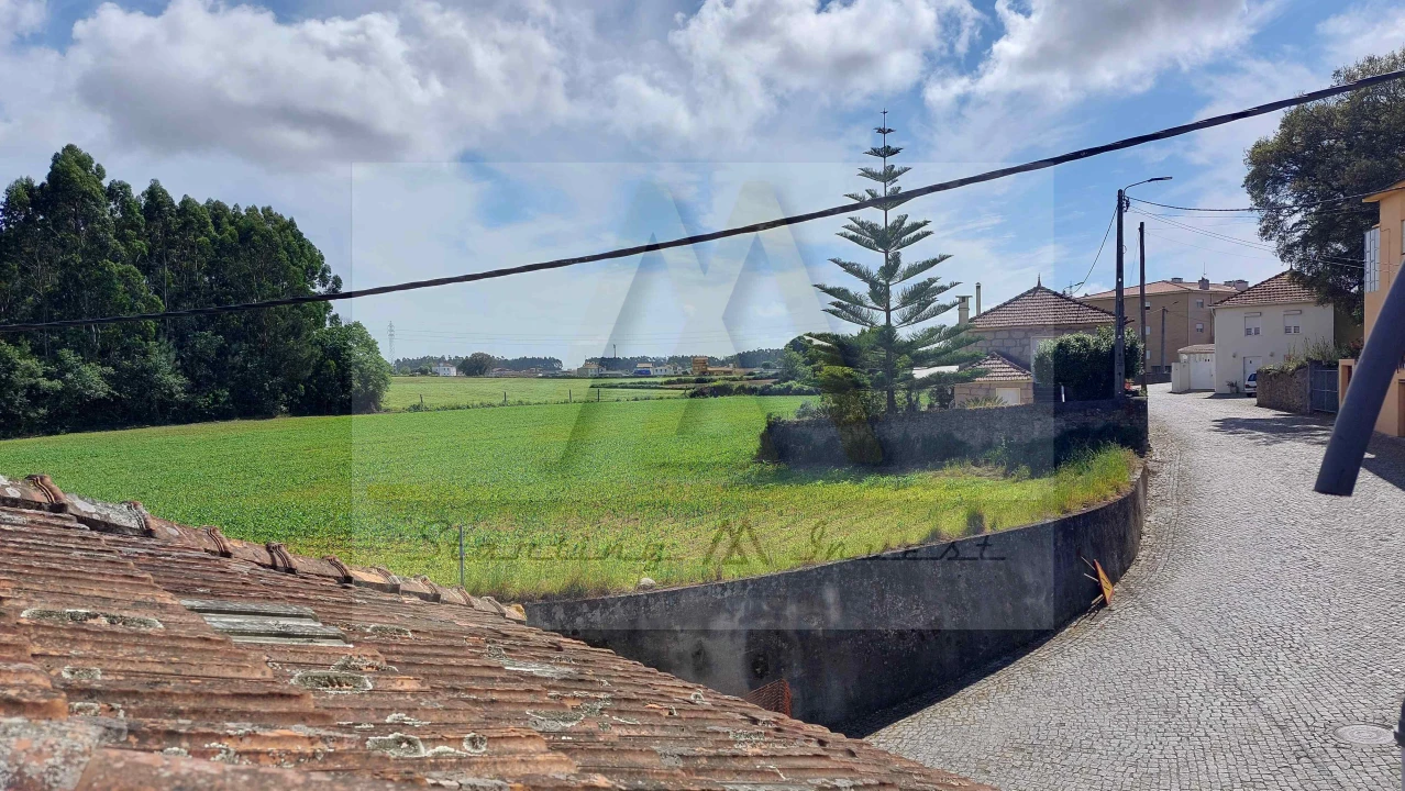 Moradia T3 para Venda em Retorta e Tougues Foto 19