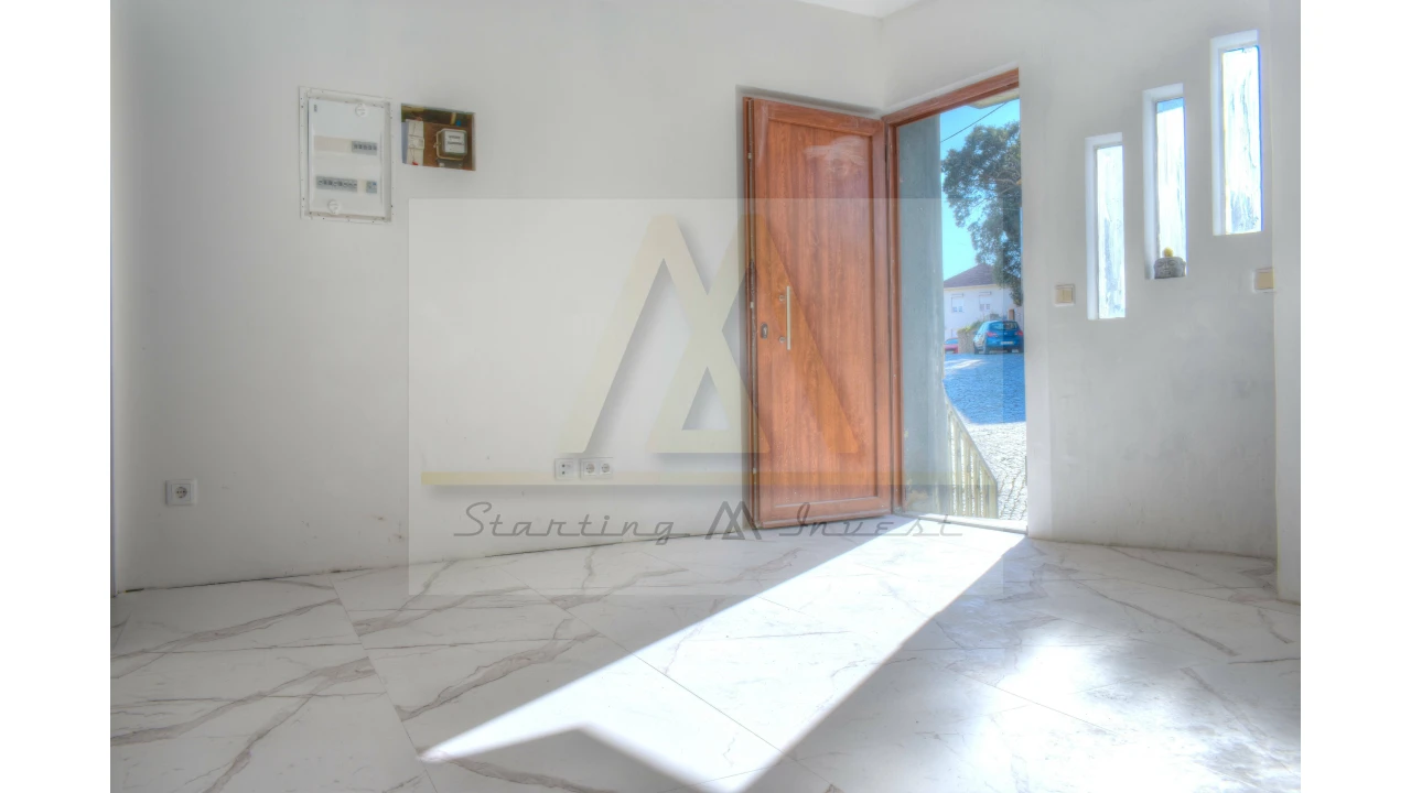 Moradia T3 para Venda em Retorta e Tougues Foto 9