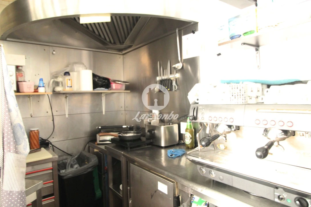 Loja para Trespasse em Arcozelo Foto 8