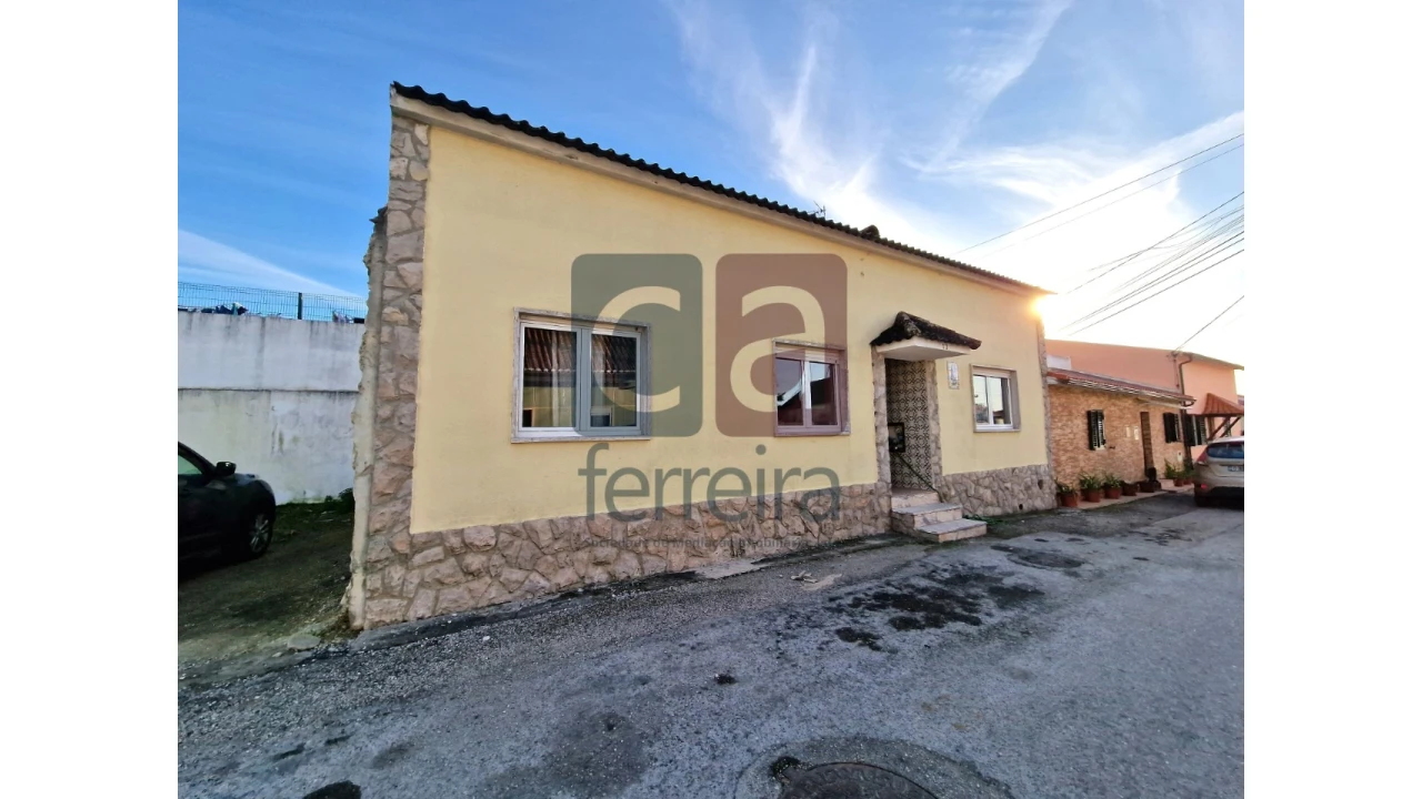 Moradia T4 para Venda em Romeira e Várzea Foto 2