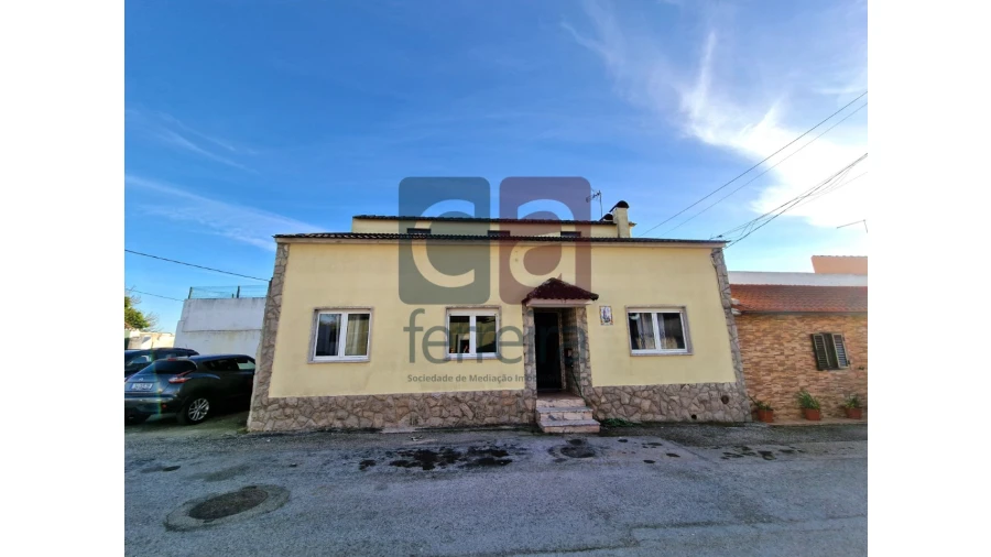 Moradia T4 para Venda em Romeira e Várzea Foto 1