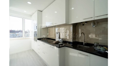 Apartamento T3 para Venda em Benfica