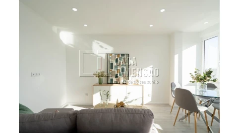 Apartamento T3 para Venda em Benfica
