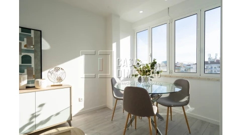 Apartamento T3 para Venda em Benfica