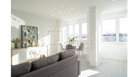 Apartamento T3 para Venda em Benfica