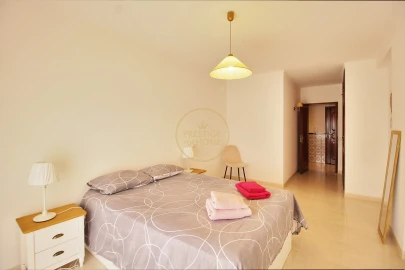 Apartamento T2 para Arrendamento em Lagos (São Sebastião e Santa Maria)
