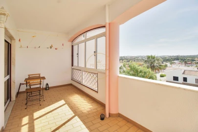 Apartamento T2 para Arrendamento em Lagos (São Sebastião e Santa Maria)