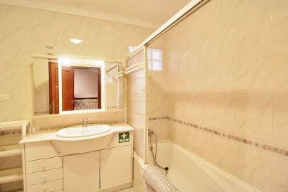 Apartamento T2 para Arrendamento em Lagos (São Sebastião e Santa Maria)