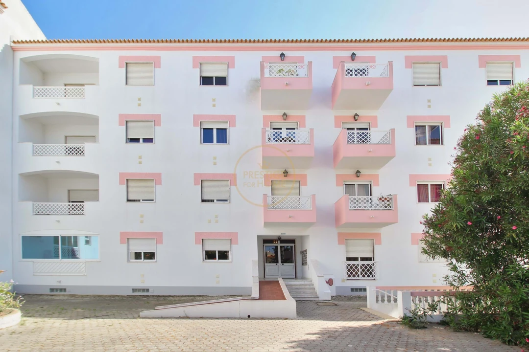 Apartamento T2 para Arrendamento em Lagos (São Sebastião e Santa Maria) Foto 2