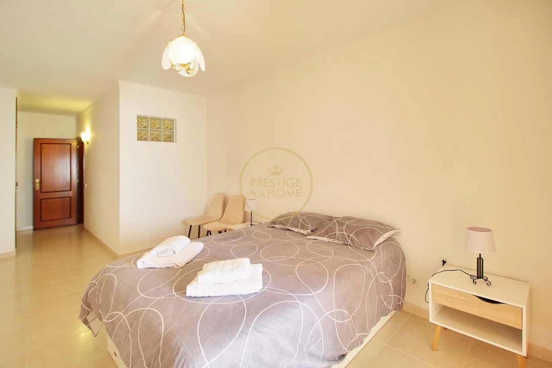 Apartamento T2 para Arrendamento em Lagos (São Sebastião e Santa Maria) Foto 16