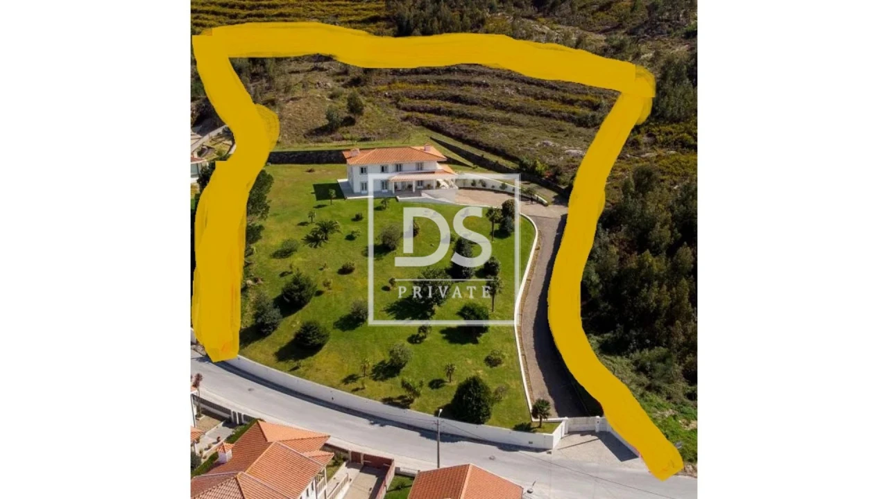 Moradia T4 para Venda em Santo Adrião de Vizela Foto 3