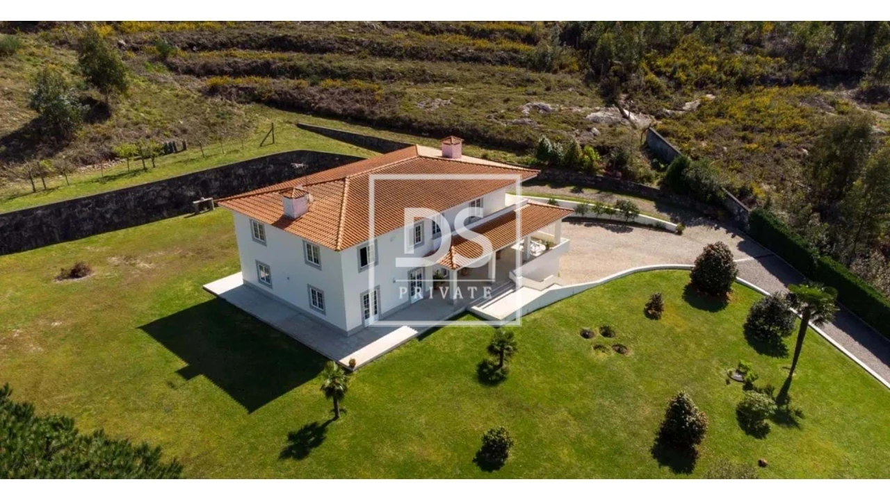 Moradia T4 para Venda em Santo Adrião de Vizela Foto 4