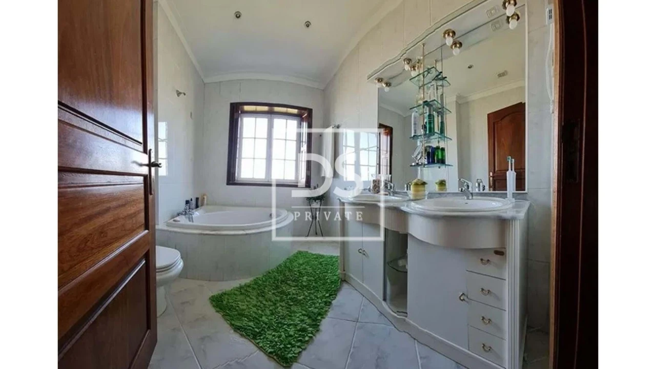 Moradia T4 para Venda em Santo Adrião de Vizela Foto 8