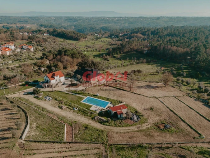 Quinta T0 para Venda em Parada de Gonta Foto 33