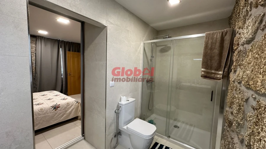 Quinta T0 para Venda em Parada de Gonta Foto 28