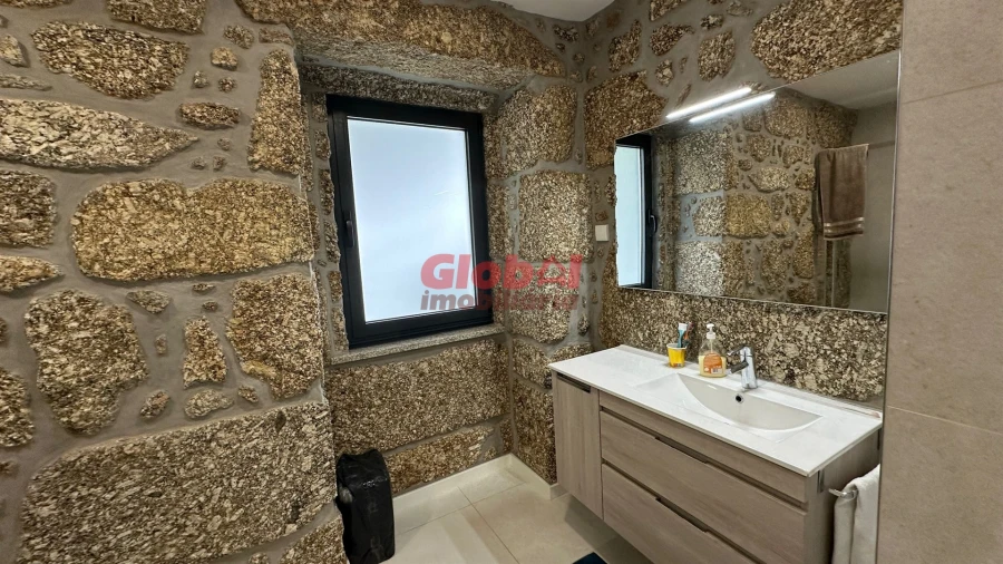 Quinta T0 para Venda em Parada de Gonta Foto 29