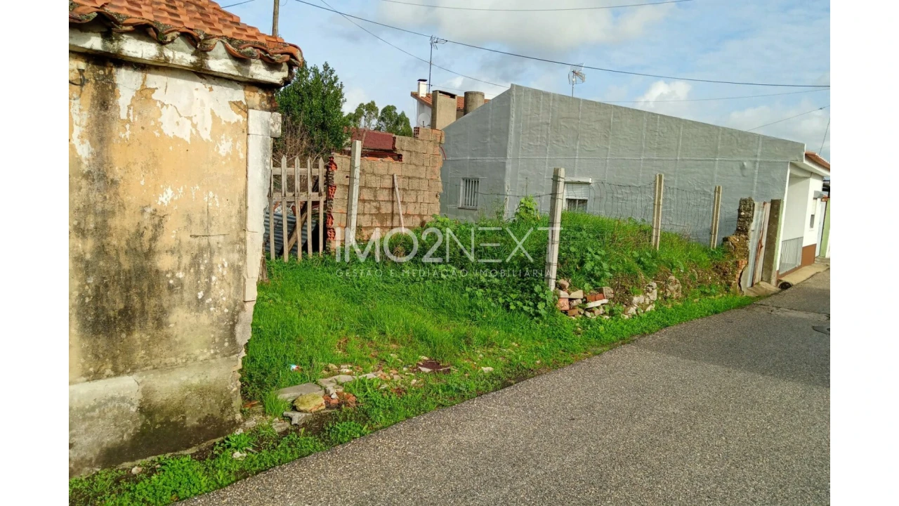 Moradia T4 para Venda em Moita Foto 4