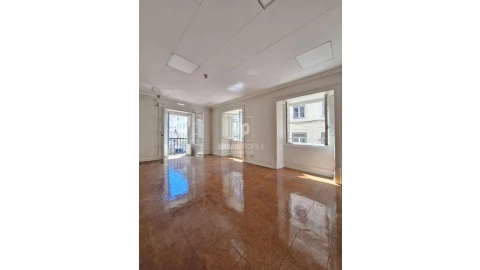 Apartamento T7 para Venda em Santa Maria Maior