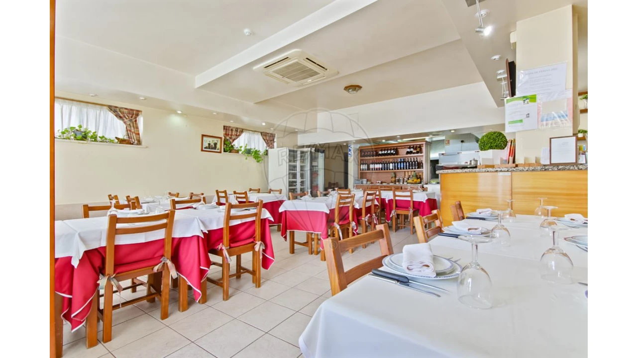 Negócio para Arrendamento em Soure Foto 7