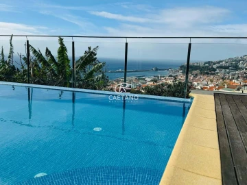 Moradia T3 para Venda em Funchal (Santa Maria Maior)