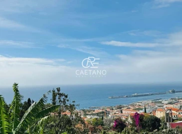 Moradia T3 para Venda em Funchal (Santa Maria Maior)