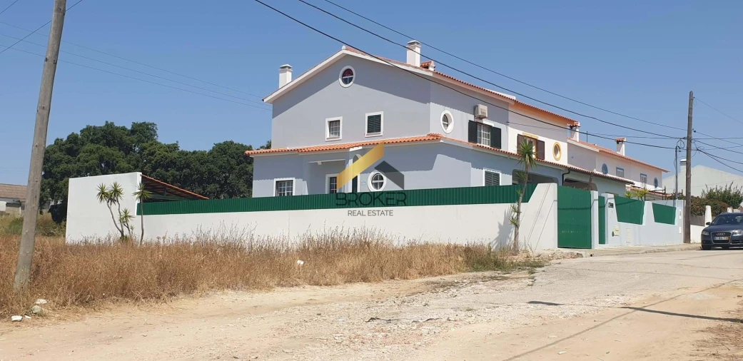 Moradia T4 para Venda em Palmela Foto 2