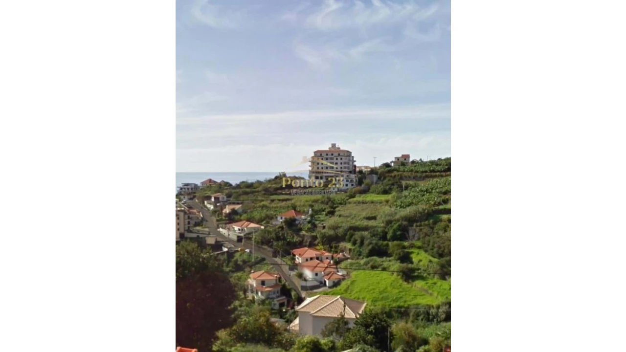 Terreno para Venda em Arco da Calheta Foto 5