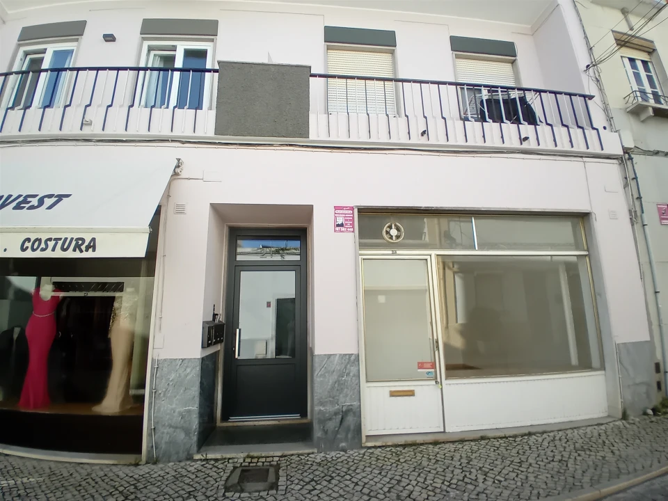 Loja para Venda em Torres Novas (Santa Maria, Salvador e Santiago) Foto 9