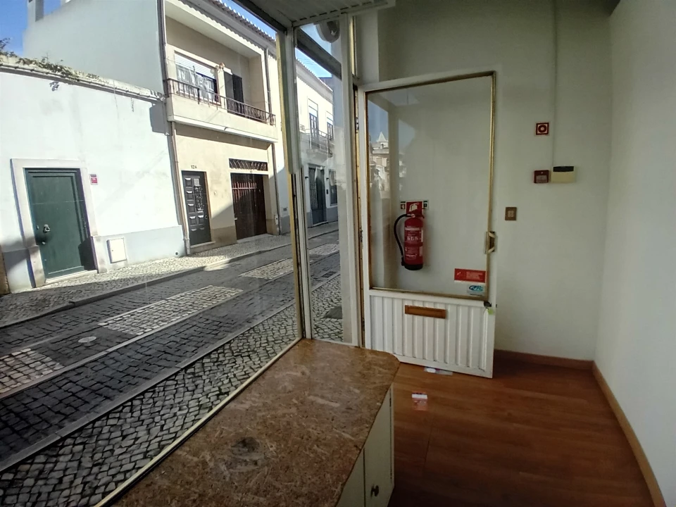 Loja para Venda em Torres Novas (Santa Maria, Salvador e Santiago) Foto 10