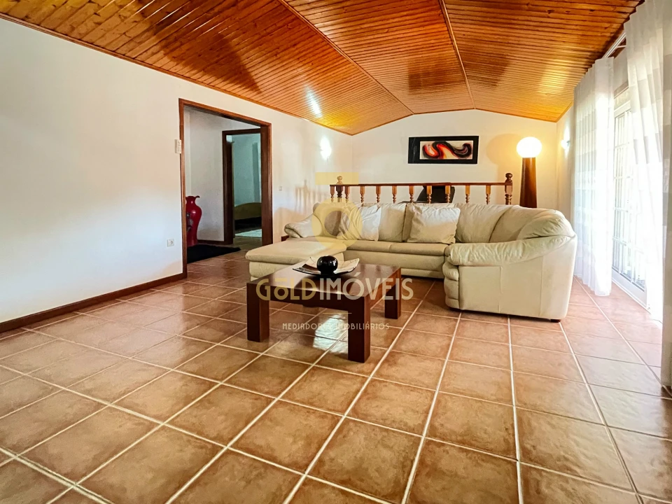 Moradia T4 para Venda em Fornos Foto 1