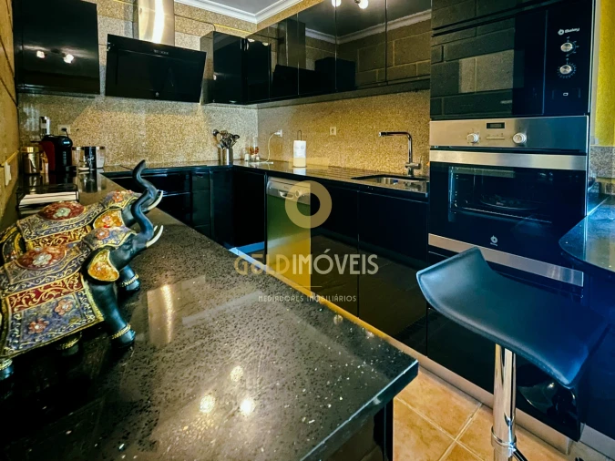 Moradia T4 para Venda em Fornos Foto 12