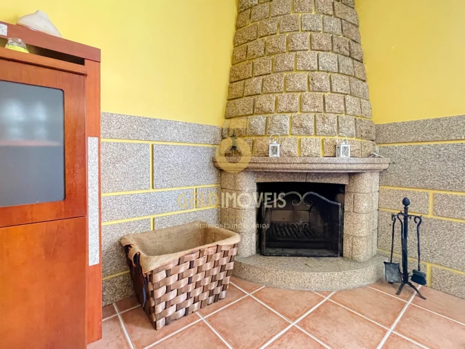 Moradia T4 para Venda em Fornos Foto 15