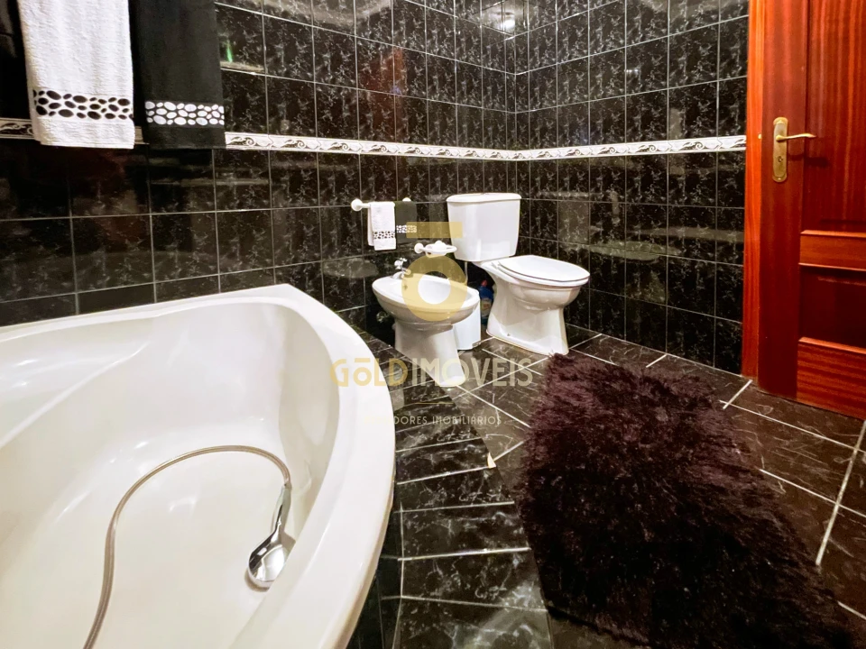 Moradia T4 para Venda em Fornos Foto 40