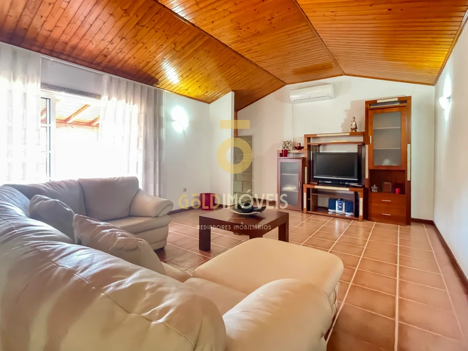 Moradia T4 para Venda em Fornos Foto 4