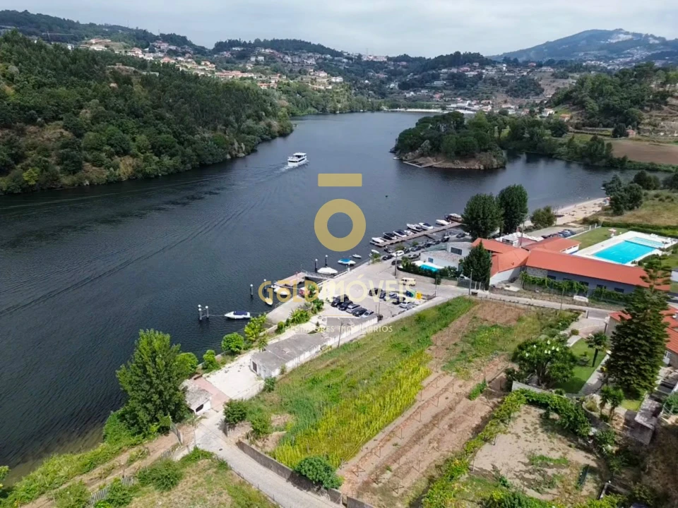 Moradia T4 para Venda em Fornos Foto 2