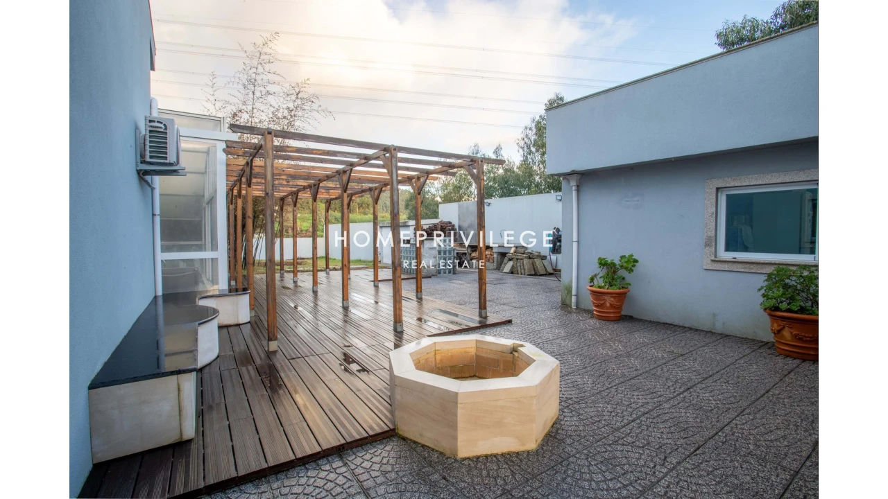 Moradia T5 para Venda em Foz do Sousa e Covelo Foto 23