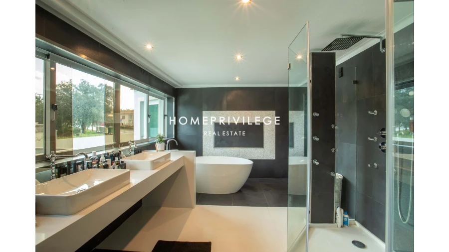 Moradia T5 para Venda em Foz do Sousa e Covelo Foto 7