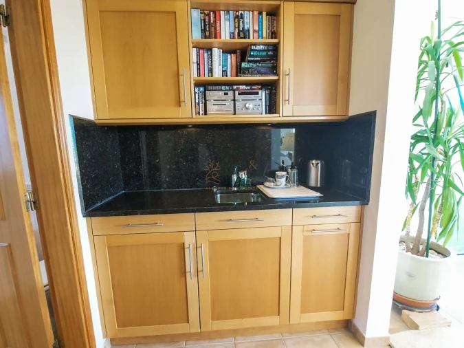 Moradia T4 para Venda em Santa Barbara de Nexe Foto 29
