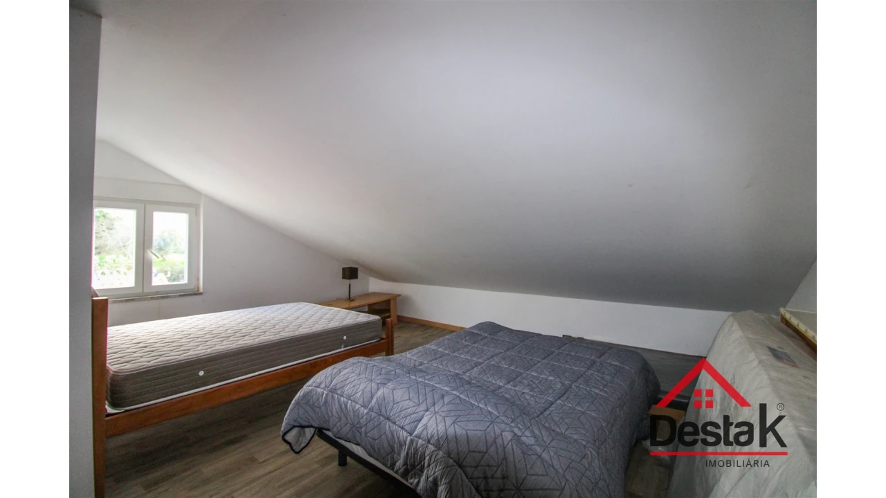 Moradia T4 para Venda em São Miguel do Mato Foto 15