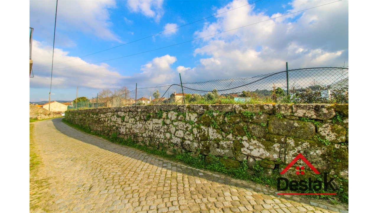 Moradia T4 para Venda em São Miguel do Mato Foto 21