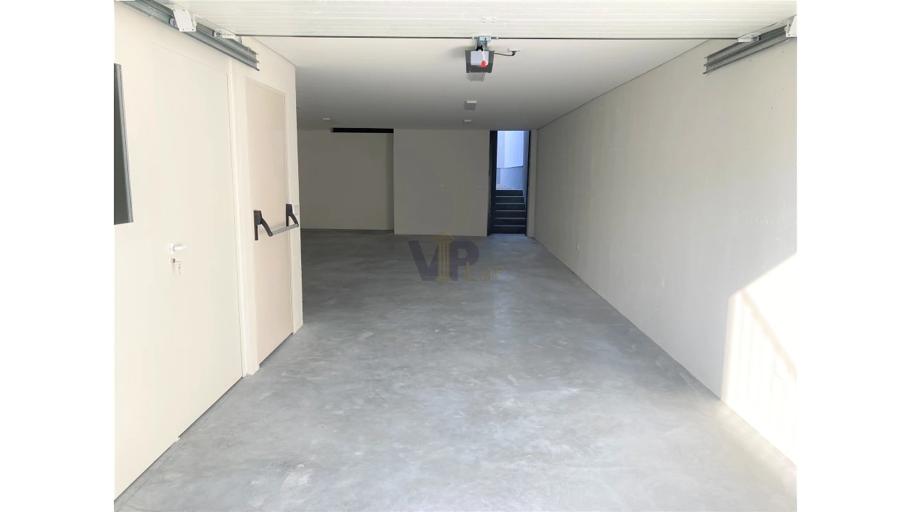 Moradia T4 para Venda em Custóias, Leça do Balio e Guifões Foto 7