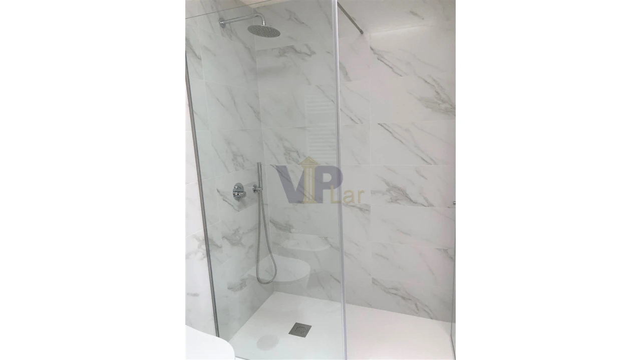 Moradia T4 para Venda em Custóias, Leça do Balio e Guifões Foto 9