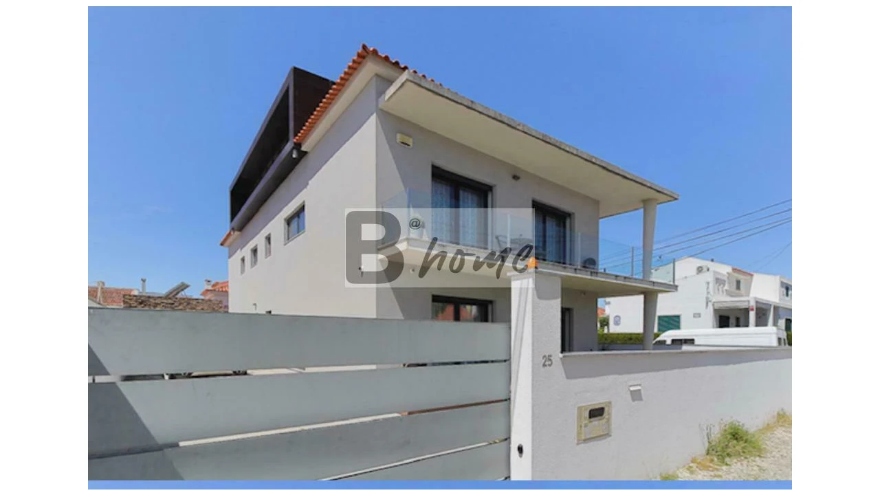 Moradia T7 para Venda em Costa da Caparica Foto 6