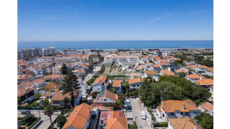 Moradia T7 para Venda em Costa da Caparica Foto 11