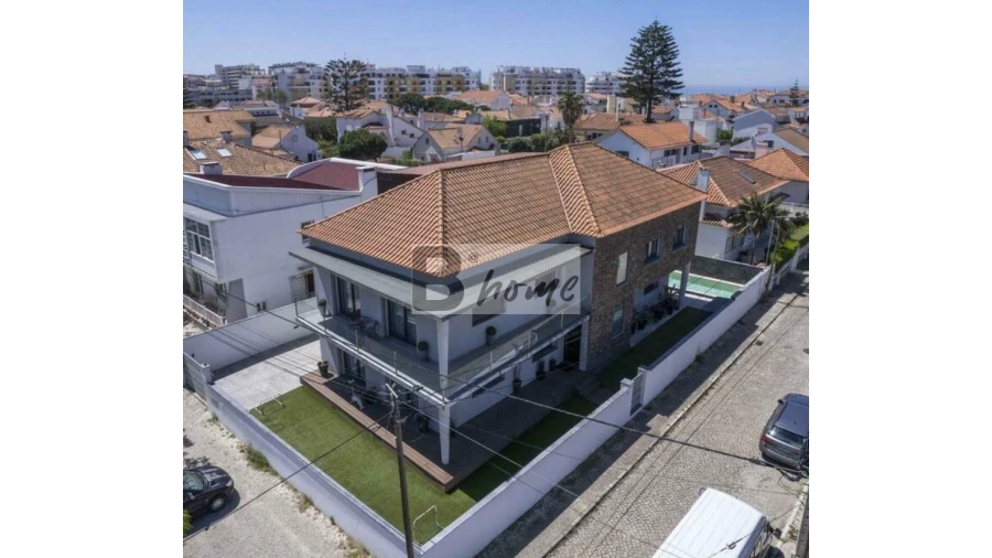 Moradia T7 para Venda em Costa da Caparica Foto 16