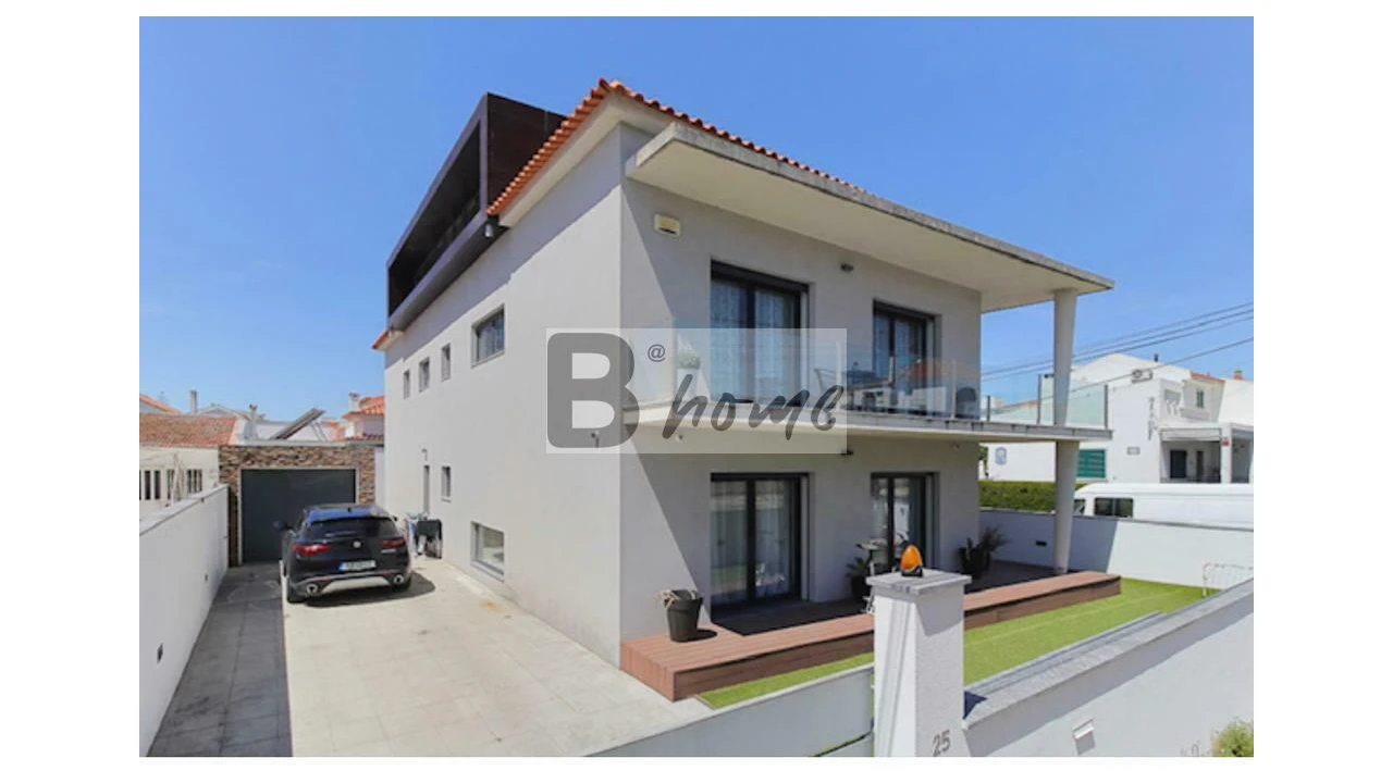 Moradia T7 para Venda em Costa da Caparica Foto 7