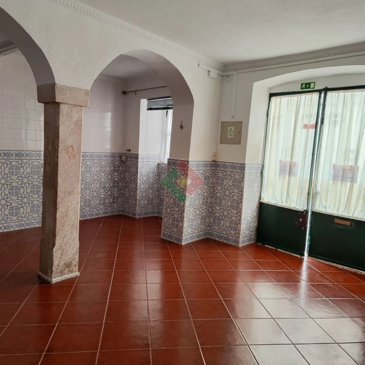 Loja para Venda em Assunção, Ajuda, Salvador e Santo Ildefonso Foto 4