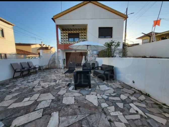 Moradia T3 para Venda em Santa Maria, São Pedro e Sobral da Lagoa Foto 6