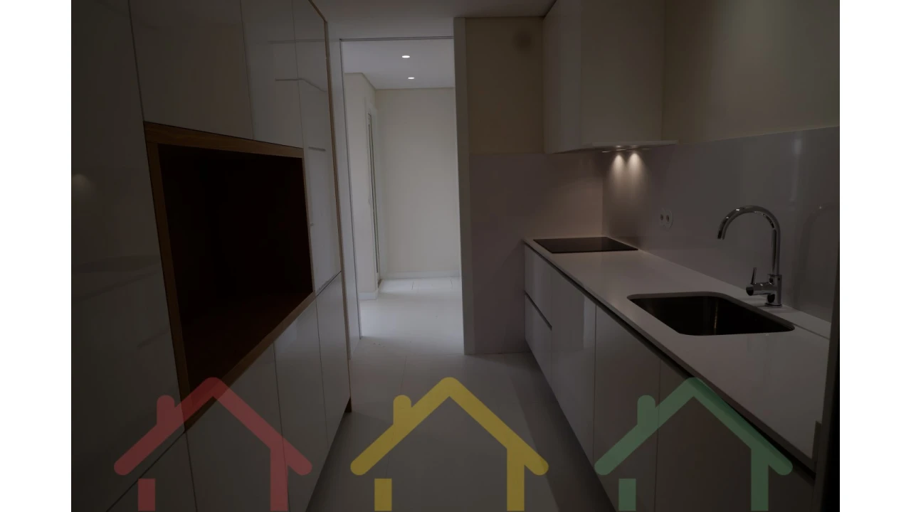 Apartamento T3 para Venda em Lordelo do Ouro e Massarelos Foto 6