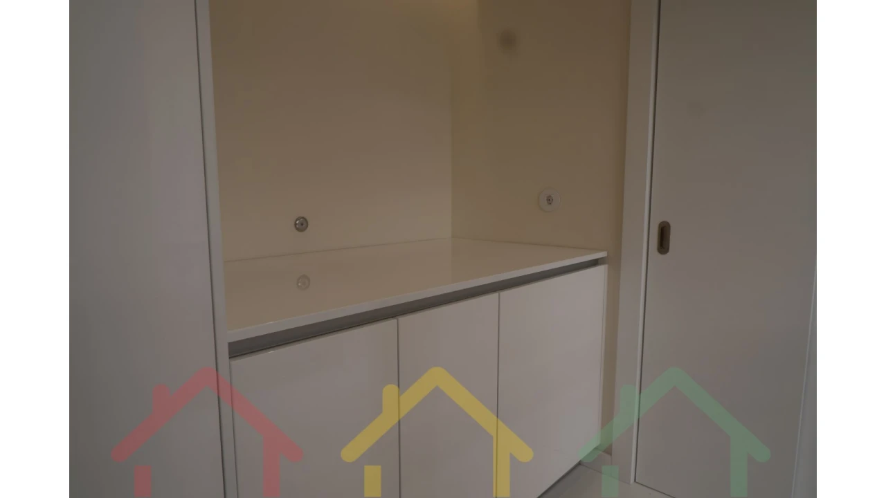 Apartamento T3 para Venda em Lordelo do Ouro e Massarelos Foto 16